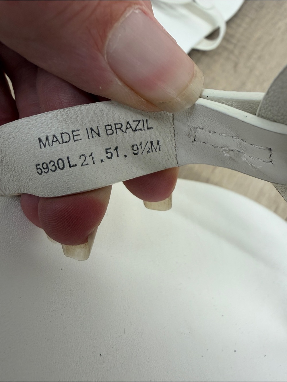 Tory Burch White Logo Miller Thong Sandals - Picture 6 of 7